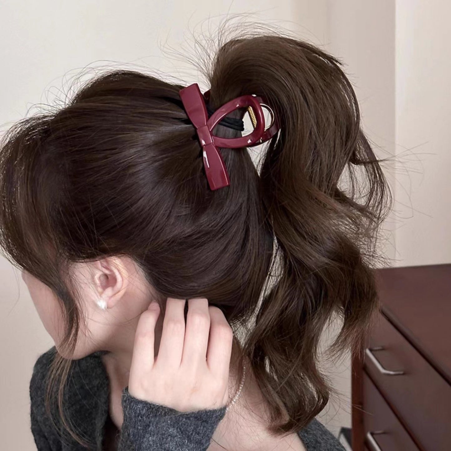 Classic Bow Hair Claw Clip view 16