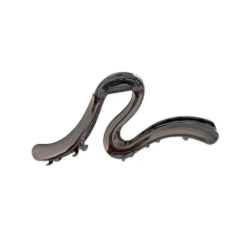 Geometric Metal Wave Hair Claw Clip view 5