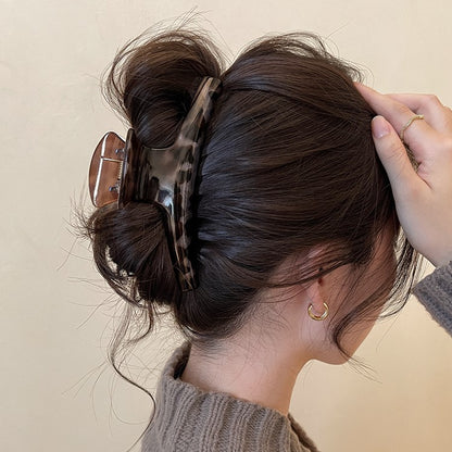 Leopard Oversized Hair Claw Clip view 3