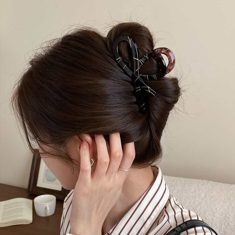 Line Art Bow Hair Claw Clip view 3