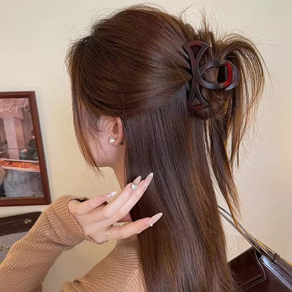 Openwork Medium Hair Claw Clip view 9