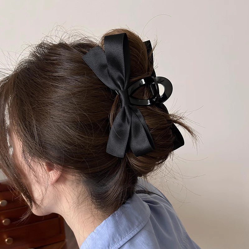 Oversized Bow Hair Claw Clip