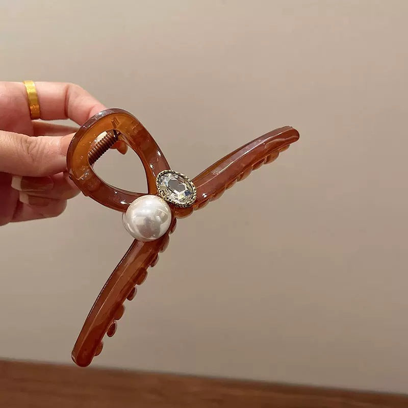 Pearl Accent Geometric Hair Claw Clip view 7