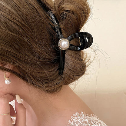 Pearl Cross Hair Claw Clip view 2