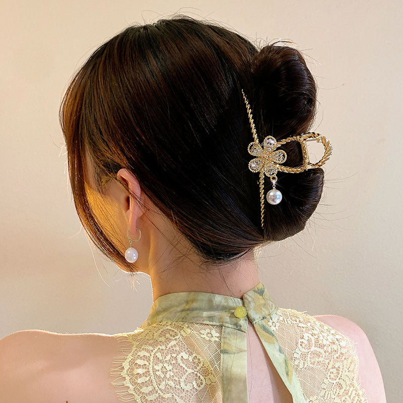 Pearl Flower Hair Claw Clip view 3