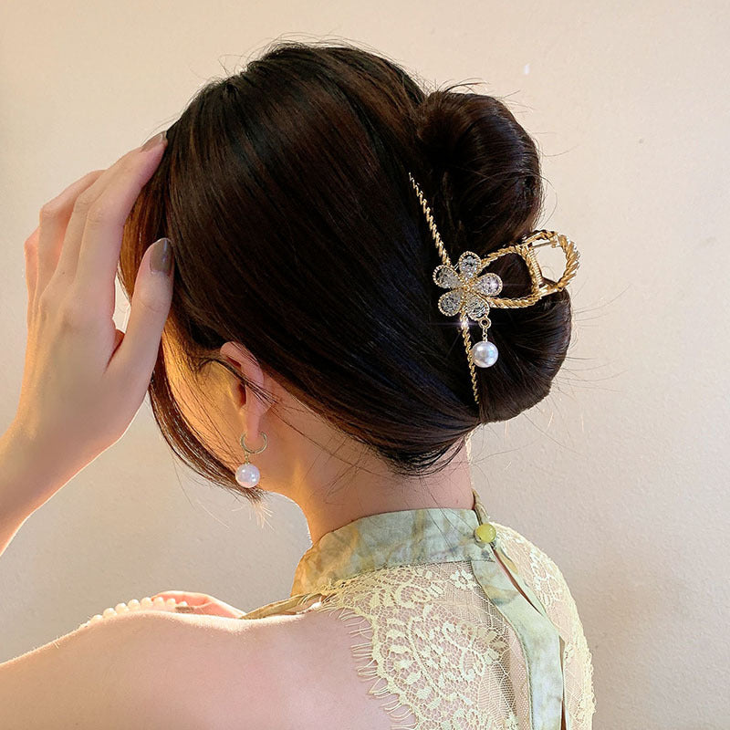 Pearl Flower Hair Claw Clip view 4