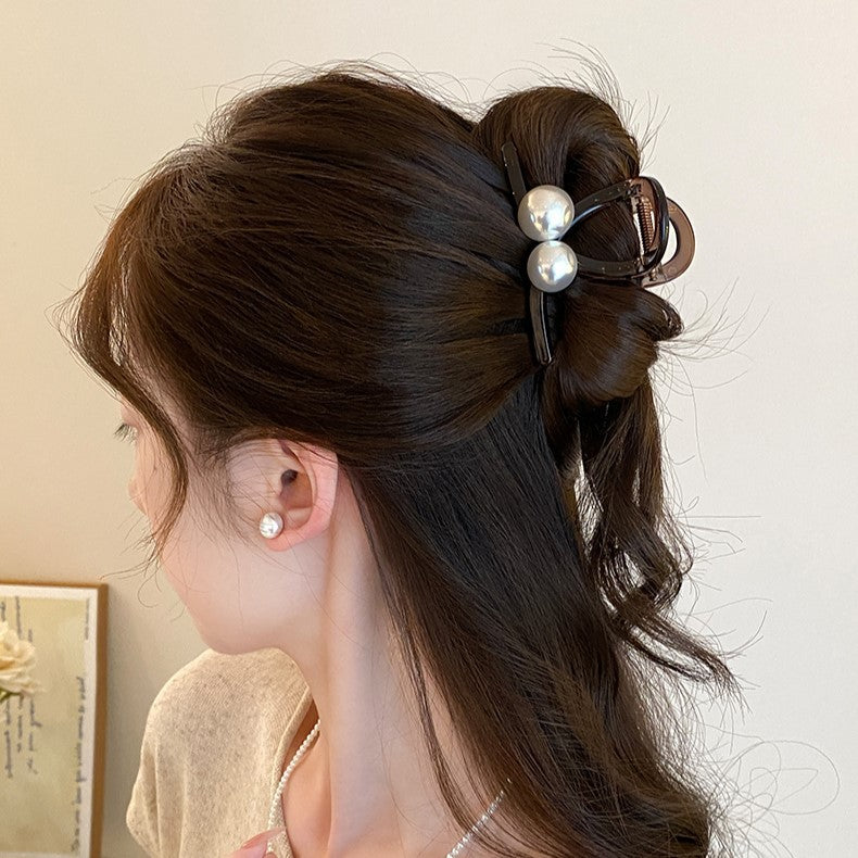 Pearl Mini Hair Claw Clip view 3