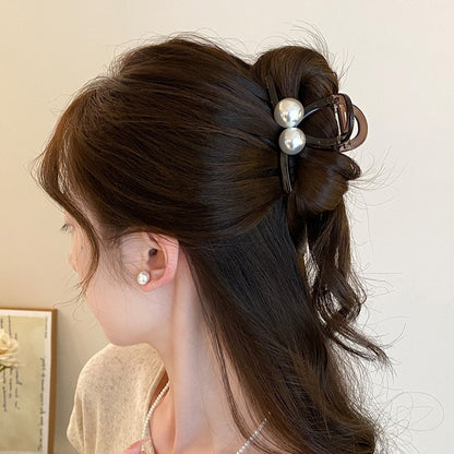 Pearl Mini Hair Claw Clip view 3