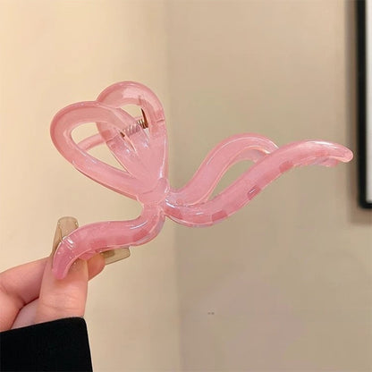Sculpted Line Hair Claw Clip view 9