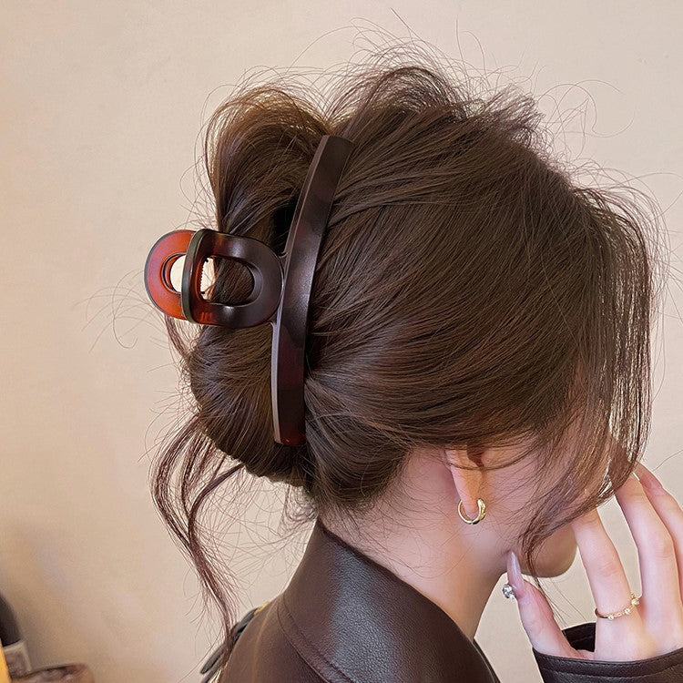 Simple Bar Hair Claw Clip view 3