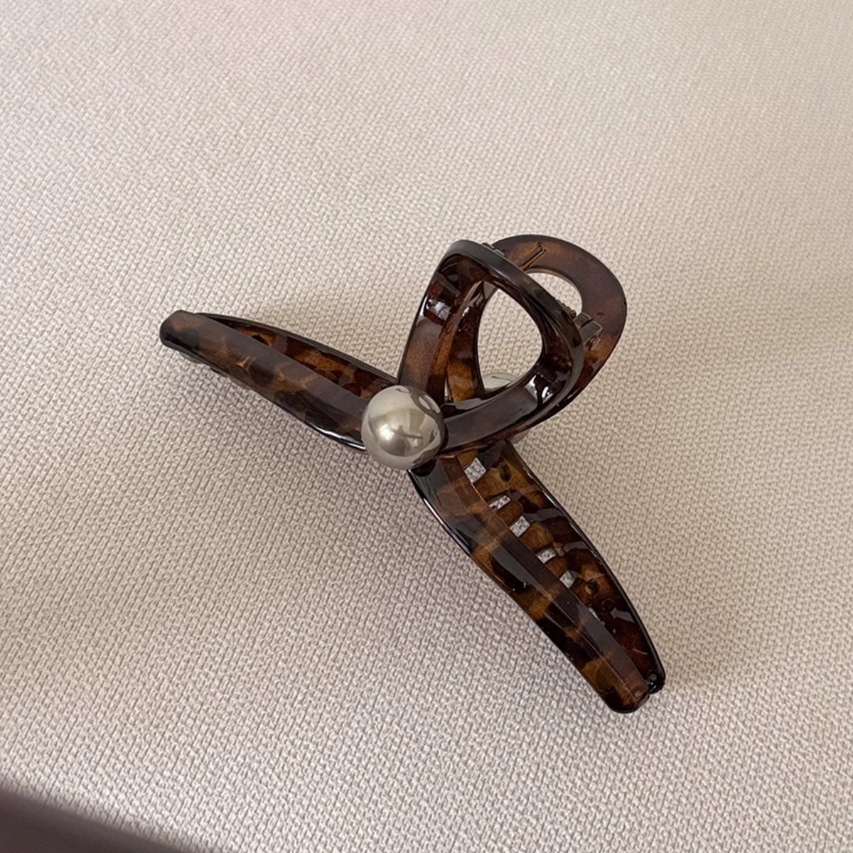 Tortoise Pearl Hair Claw Clip view 6