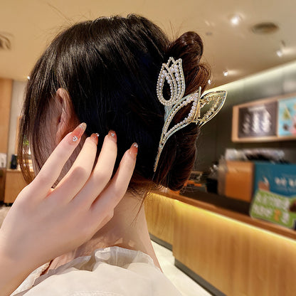Tulip Pearl Hair Claw Clip