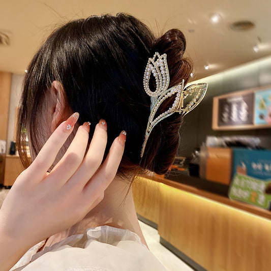 Tulip Pearl Hair Claw Clip